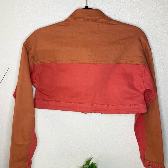 Fashion Nova Crop Denim Jacket Small NWT - Picture 9 of 9